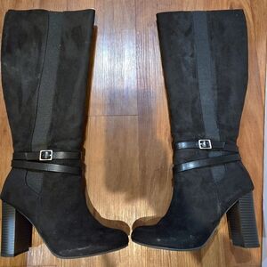 LC Lauren Conrad Black Heeled Suede Boots